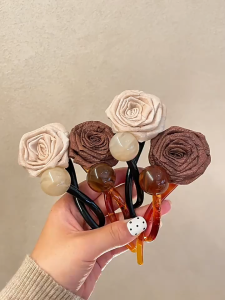 【VanHariacc】กิ๊บติดผมสําหรับผู้หญิงแฟชั่นเกาหลีหัวที่สวยงามกลับช้อนมุกดอกไม้บิดกิ๊บ