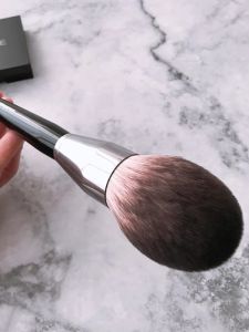 JIUQI | Large Soft Powder Brush for Full Face Setting