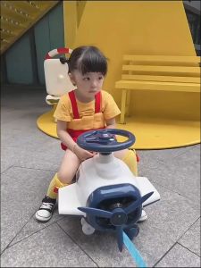 Xe lắc cho bé mô hình Máy Bay xe chòi chân có đèn và nhạc bánh phát sáng khi chạy