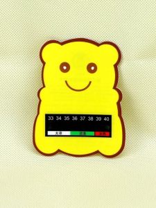 Baby Bath Temperature Card Bear Shape Swimming Pool Bathtub Water Temperature Measurement Tool for Infant Bathing in China