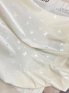 ผ้าซาตินเนื้อนุ่มสไตล์เกาหลี ผ้าปักลายผีเสื้อ ผ้า DIY สำหรับทำเสื้อผ้าและผ้าคลุมโต๊ะ เส้นใยโพลีเอสเตอร์ สีพื้น