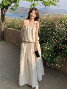 Salt Series Beige French Cool Feeling Womens Summer New Style Sleeveless Top Half Skirt Two-Piece Set Fashionable Ensemble