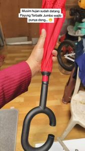 Reverse Umbrella Payung Terbalik Kazbrella Gagang C Payung Model Terbalik Ukuran besar