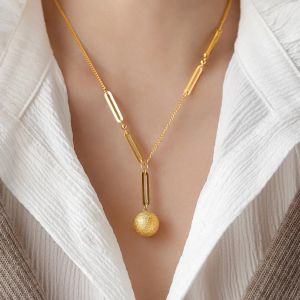 Gold chain frosted ball pendant necklace for womens fashion collar chain