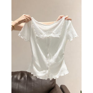 La Chapelle | Apricot Color V-Neck Slim Fit Lace Trim Fake Two-Piece Tee