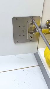 8 Hole Hinge Repair Plates Stainless Steel Cabinet Door Hinges Plate Screws Hinger Cabinet Door Hinge Repair Plate Furniture Cabinet Door Hinge Fixed Mounting Piece Hinge Hole Repair Artifact Engsel Pemasangan Pembaiki Kabinet