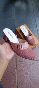 sendal highell wanita hak tahu