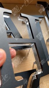 Chữ mica đen mờ 11mm chữ nổi số nổi chữ dán tường decor biển hiệu