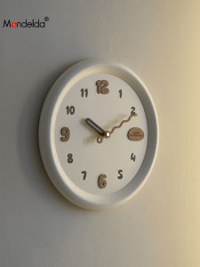 mandelda | Retro Modern Simple Wall Clock