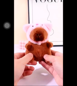 Móc Khoá Capybara rút mũi chuột thổi bóng chuột lang balo rùa.