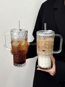 แก้วน้ำกาแฟสำนักงานความจุขนาดใหญ่พร้อมก้นกรองแก้วน้ำคริสตัลลายเพชรพร้อมก้นกรองสำหรับการดื่มน้ำในชีวิตประจำวัน