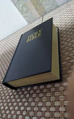 KJV HOLY BIBLE COMPACT SOFT LEATHERETTE COVER LARGE PRINT WITH RED LETTER