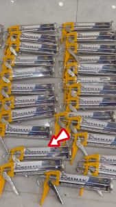 Máy bắn keo Silicone BOSSMAN