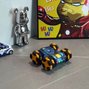 Stunt Car Remote Control Akrobat 2.4Ghz RC Stunt Drift Car dengan Lampu Berwarna Rotasi 360 mobil remot drift