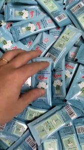 (100 gói) Dưỡng hoa tươi lâu Hana - dưỡng hoa nở đẹp lâu tàn ngăn thúi nước hư gốc suốt hơn 15 ngày