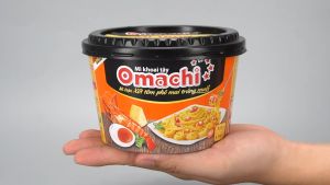 [THÙNG 12 TÔ] - MASAN - Omachi tô trộn 3 vị: Xốt tôm phô mai trứng muối Xốt Spaghetti Thịt xiên nướng (95-105g/tô) - Mì tô trộn Omachi