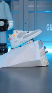 Fashionkinian SP:26 Sepatu Pria Sneakers Olahraga Import Model Terbaru 2025 Sepatu Casual Laki Keren Zaman Now Sepatu Pria Kerja Sepatu Jalan Jalan Sepatu Pria Simple Elegan Sepatu Cowok Anti Slip Sepatu Pria Sport Harga Termurah Sepatu Pesta Pria Elegan