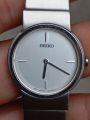 jam tangan seiko V700 6L20 quartz preloved cewek second bekas original. 