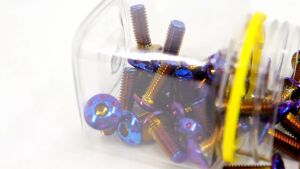 4 ครั้งส่งลด น็อตจานเบรค น็อตจานดิส หัวดอกไม้ CNC M8*20MM น็อตจานดิส น๊อตจานดิส อุดจานดิส