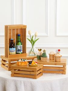 ไม้ตะกร้าขนมปังเก็บกรอบสําหรับปิกนิกกลางแจ้ง Retro เค้กขาตั้ง Sweet Treat กล่องไม้ยุโรปสไตล์