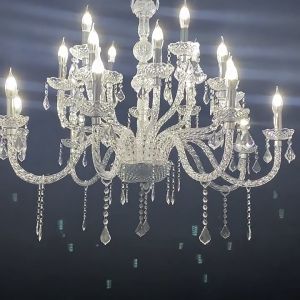 Lampu Gantung Kristal Akrilik: Pilihan Dekorasi yang Menawan