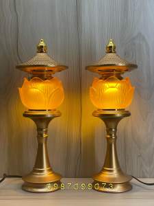 ĐÈN THỜ HOA SEN LƯU LY VÀNG THÁP CẦU CAO CẤP