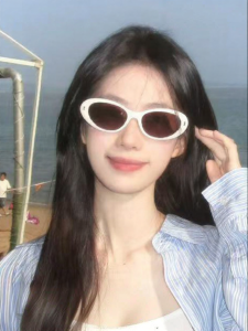 HELEN KELLER | UV Protection Vintage Cat Eye Sunglasses