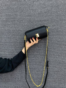 High-End Mini round Chain Bag Womens Crossbody Fashionable Versatile Stylish Small Square Pattern Casual Shoulder Bag