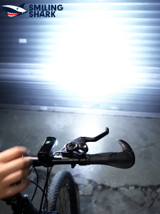 SMILING SHARK Bike Light Super Bright LED Bicycle Light Type-c Rechargeable Bike Light Front 4Mode Outdoor Cycling Light Waterproof Night Cycling SD7123