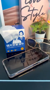 Eyeglass wipes  anti-fog eyeglass wipes  lens wipes  lens wipes  anti-fog eyeglass wipes  lens wipes  quick-drying  no scratches  100 sheets  dustproof