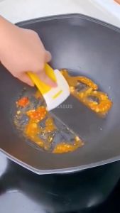 Sodet Silikon Polesan: Alat Pembersih Dapur Silikon Berkualitas