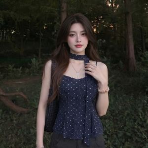 CHENDAYU | Fishbone Design Ruffle Neck Sleeveless Top