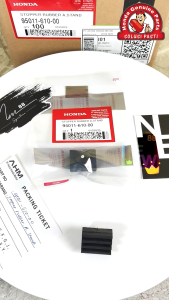 Karet Standar 2 Tengah Karet Stopper Standar Dua All Honda BeAT Karbu FI eSP POP Street Deluxe Vario 110 125 150 160 Scoopy FI eSP Spacy Genio Stylo 160 Original AHM 95011-610-00