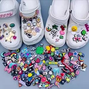 jibbitz  แท้ กระดุมรองเท้า charm AZ สนุกภาษาอังกฤษ Letter รองเท ้ าอุปกรณ ์ เสริม