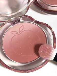 BLK Cosmetics | Low Saturation Rosewood Gradient Blush