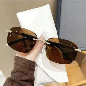 2024 Fashion Square Driving Sunglasses For Men UV400 Protection Frameless Sun Glasses Classic 2 Color Protect Eyes Anti Glare Outdoor Travel Unique Design