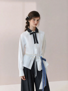 AIVEI | Retro Contrasting Peter Pan Collar Shirt