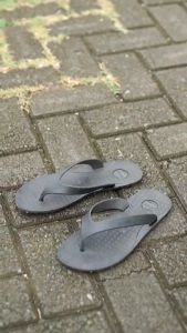 sandal japit pria keren kekinian