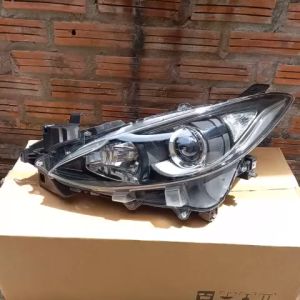 Đèn pha Mazda 3 2016 bản Hatchback. Đèn lái trước Mazda 3