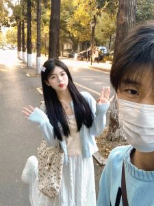 นุ่ม สีน้ําเงิน เสื้อสเวตเตอร์ถัก ผู้หญิง แจ๊กเก็ตสั้น คาร์ดิเกน ฤดูใบไม้ผลิ ฤดูใบไม้ร่วง รูปแบบใหม่ หลวม กระดุมคอกลมแขนยาวพอดีตัว