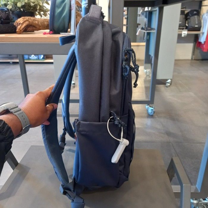 Eiger%20Reveal%2025L%20Tas%20Ransel%20laptop%20Eiger%20-%20Image%203