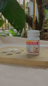 Holycatlabs Royal Cats Vitamin Pelebat Bulu Kucing Rontok Melebatkan Mengkilapkan Bulu Kucing