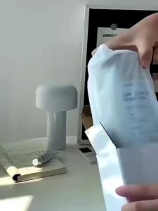 LITTLE DAISY | NICOLE Aesthetic Coffee Tumbler / Tumbler Stainless Steel Cup Anti Karat Tumbler Viral /Gelas Coffee Tumbler Stainless Tumbler Tahan Panas Dingin