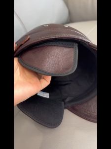 Topi Kulit Stylish: Terbaru Topi Mode Gaya Pria