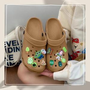 LKShoes งานเข้าใหม่พร้อมส่ง  รองเท้าหัวโตผู้ชายรัดส้น งานแฟชั่น ดีไซน์ดี ทรงสวย น้ำหนักเบา ใส่สบายเท้า ระบายอากาศได้ดี รุ่นนี้พร้อมส่งให้เลือก 4 สี มาพร้อมตัวติดน่ารักๆ ใครสนใจสีไหนรีบสั่งได้เลย