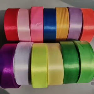 ริบบิ้นผ้าซาติน กว้าง 2.5 ซม ยาว 25 หลา/ม้วน  ริบบินผ้าซาติน ริบบิ้นห่อของขวัญ สําหรับตกแต่งงานหัตถกรรม