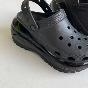 Sandal Wanita CROSS Clasid Mega Crush Clog Terbaru Slip On Empuk Dan Nyaman Dipakai Sandal Cewe Keren Buat Gaya COD