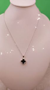 Kalung Wanita Bentuk Daun Semanggi 07 Titanium Anti Karatt dan Tahan Lama Premium Quality KS038