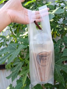 ถุงหิ้วแก้วน้ำ 16-22 ออนซ์ (ส่ง!..ยกมัด 10 ห่อๆละ 100 ใบ)