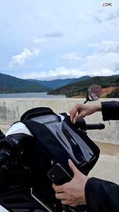 Túi grab treo đầu xe máy ZDK chiều dọc có lỗ sạcngăn đựng đồ tiện dụng